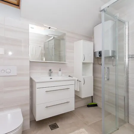 Courtyard Seafront House Διαμέρισμα *